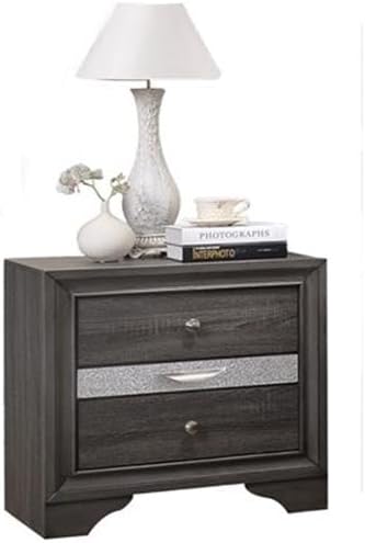 Matrix Traditional Style Queen 5 PC Storage Bedroom Set in Gray Made with Wood