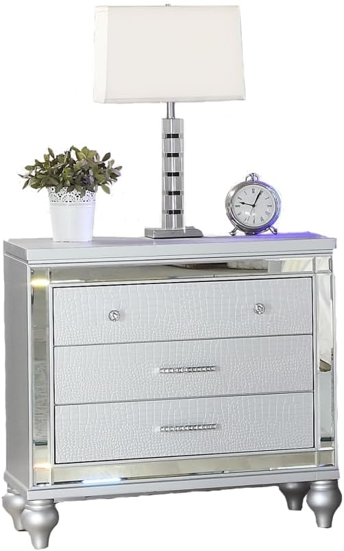 Silver Queen 5-Piece LED Bedroom Set with Wood Furniture