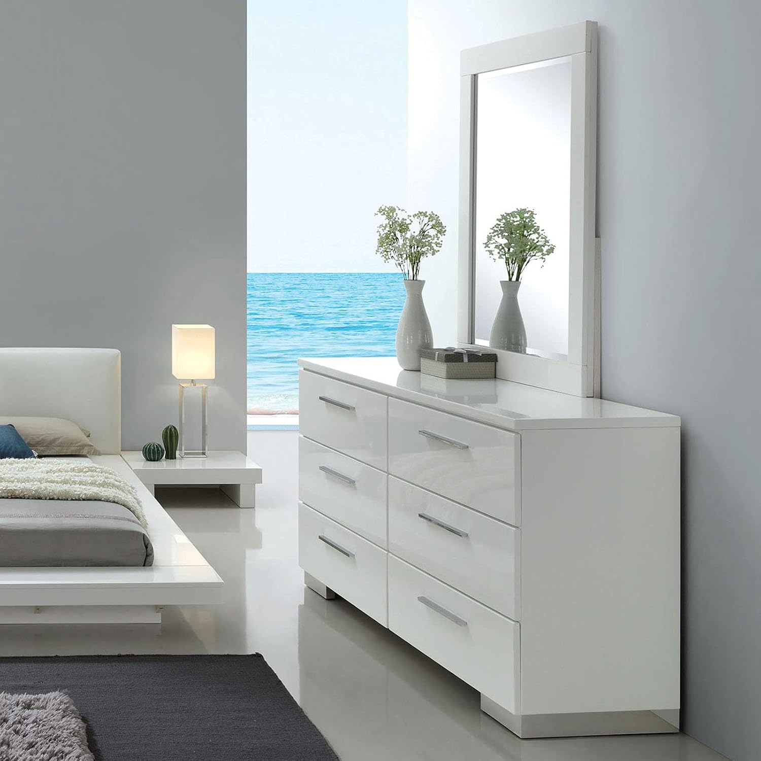 MASARA 5-Piece Contemporary Bedroom Set in White Finish with Low Profile Bed, Padded Leatherette Headboard, High Gloss Lacquer Finish, Solid Wood and Veneer (Queen)