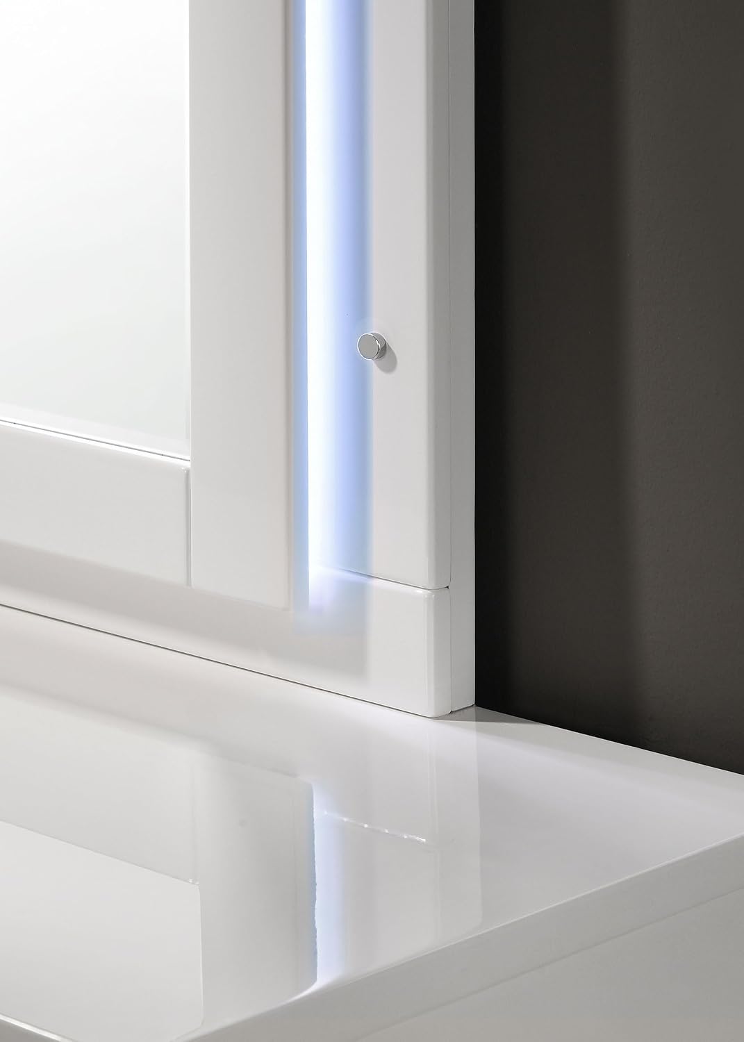 Coaster Home Furnishings Felicity Contemporary 5-Piece Bedroom Set Queen Size LED Panel Bed Frame 49-inch Headboard White High Gloss 203500Q-S5L