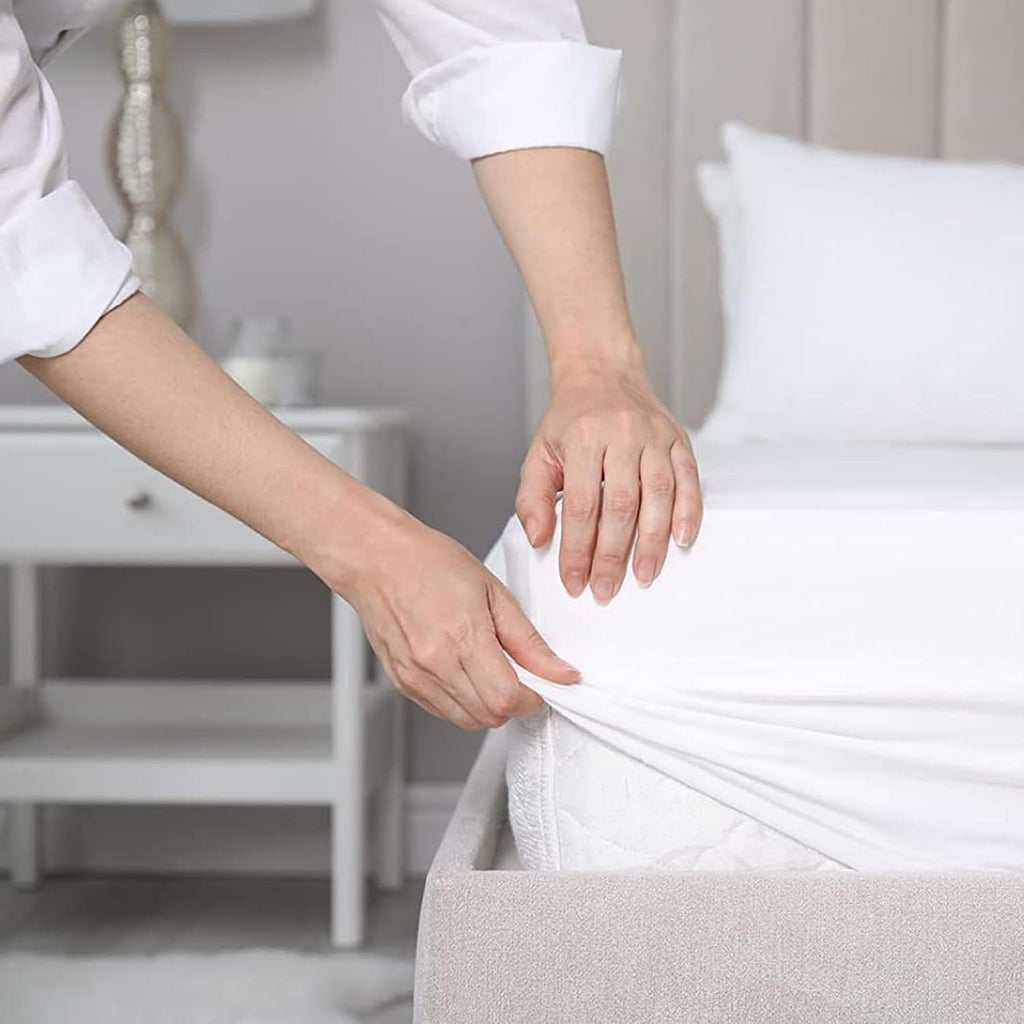 GOLD TEXTILES Twin White Fitted Sheets Pack of 12 (39x80+10 Inches) Polycotton T200, Percale Weave - Economy Bed Sheet for Home Bedding, Hospital, Easy Care, Soft Feel (12, Twin T-200 Fitted Sheet)