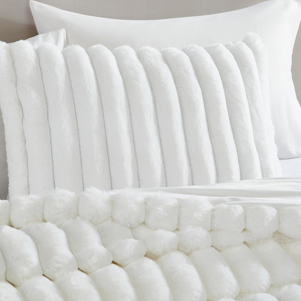 Riverbrook Home Everett Faux Fur 3-Piece Comforter Set, Twin XL, White