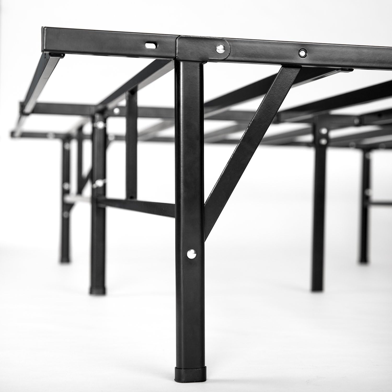 ZINUS SmartBase Compack Mattress Foundation, 14 Inch Metal Bed Frame, No Box Spring Needed, Sturdy Steel Slat Support, Queen