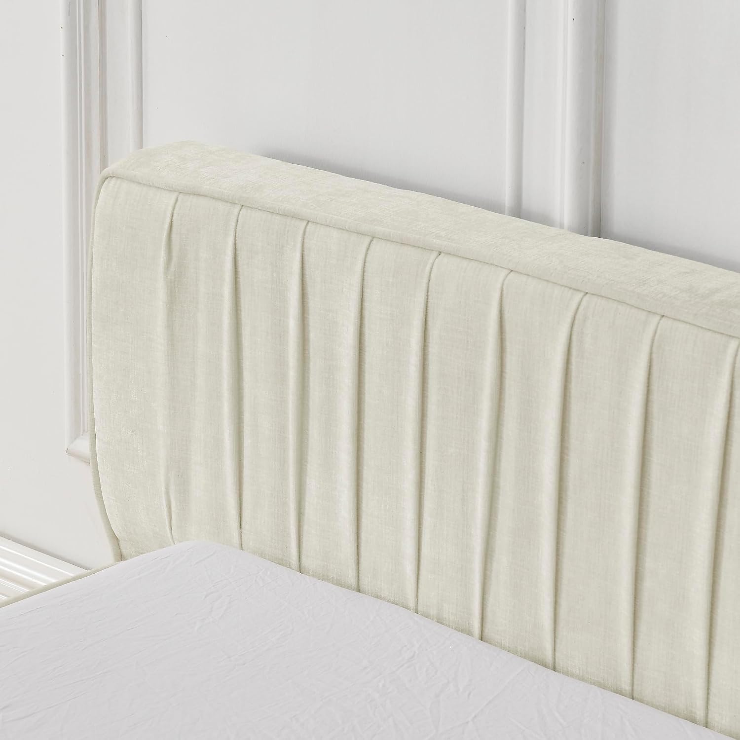 Queen Size Upholstered Bed with Chenille Fabric with Pleated Design, Grounded Platform Bed with Headboard, Solid Wood Floor Bed Frame with Thick Fabric for Bedroom,Guest Room (Beige-JA3)