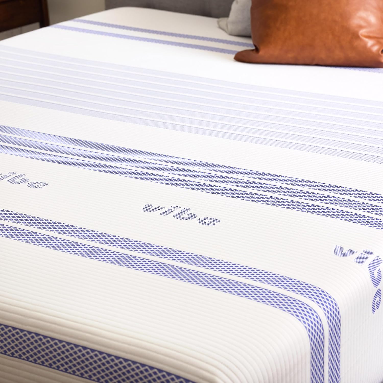 Vibe Gel Memory Foam Mattress, 12-Inch CertiPUR-US Certified Bed-in-a-Box, Queen, White