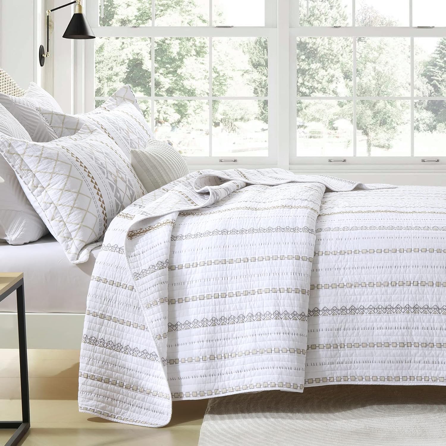 PERHOM Cotton Quilt King Size - 3 Pieces 100% Cotton Boho Striped Lightweight Soft Beige Gray White King Quilt Set with 2 Shams, Bohemian Pattern King Bedspread/Coverlet/Bedding Set for All Seasons