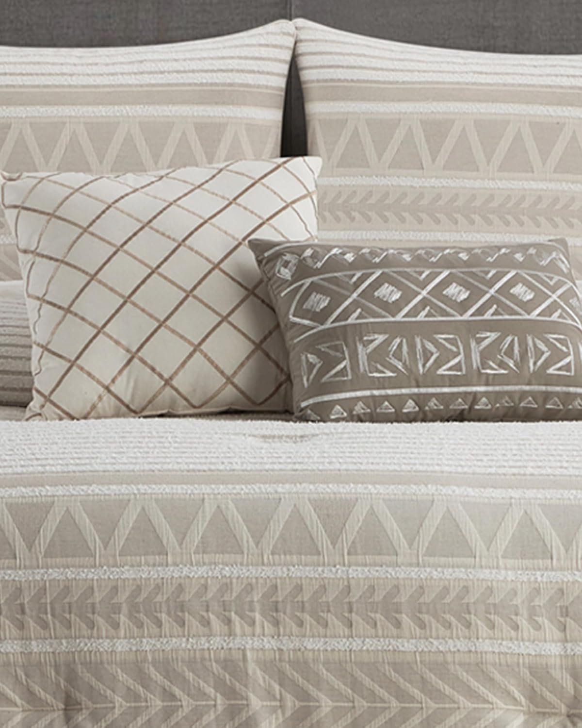 LANCO MODERN LIFESTYLE Cotton Comforter Set Queen, Gorgeous Geometric Jacquard, Beige Soft Lightweight Bedding Set for All Seasons, Bedskirt, Pillow Shams and Decor Pillows