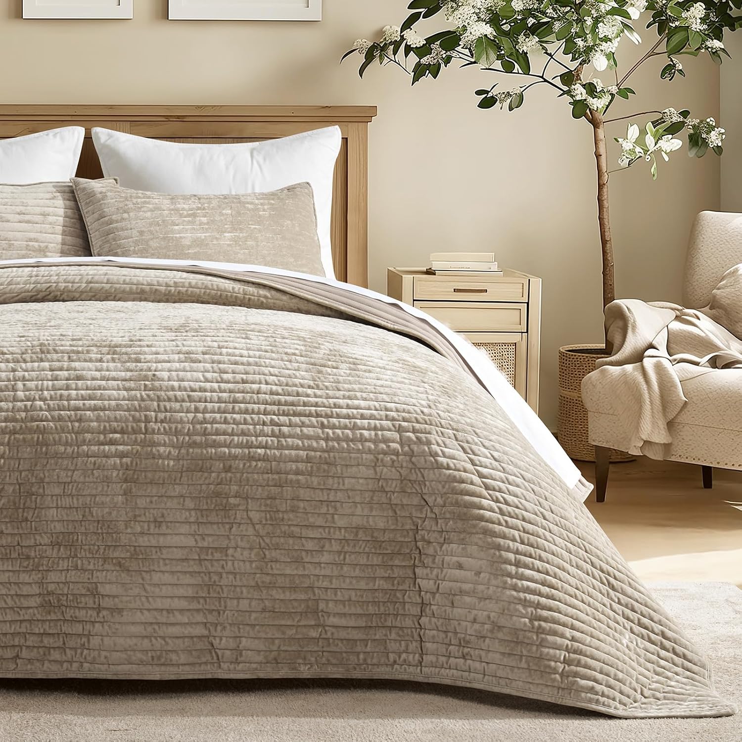 EverGrace Velvet Quilt Set California King 118'' x 106'', Luxurious Soft Striped Channel Bedding Set, Lightweight Velvet Comforter for All Season, Oversized Bedspread Coverlet w/ 2 Shams, Beige Taupe