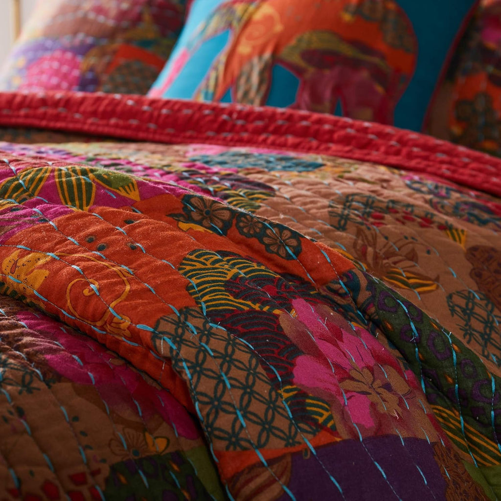 Greenland Home Jewel 100% Cotton Kantha Quilted Reversible Bedding Set, Twin (4 Piece), Red