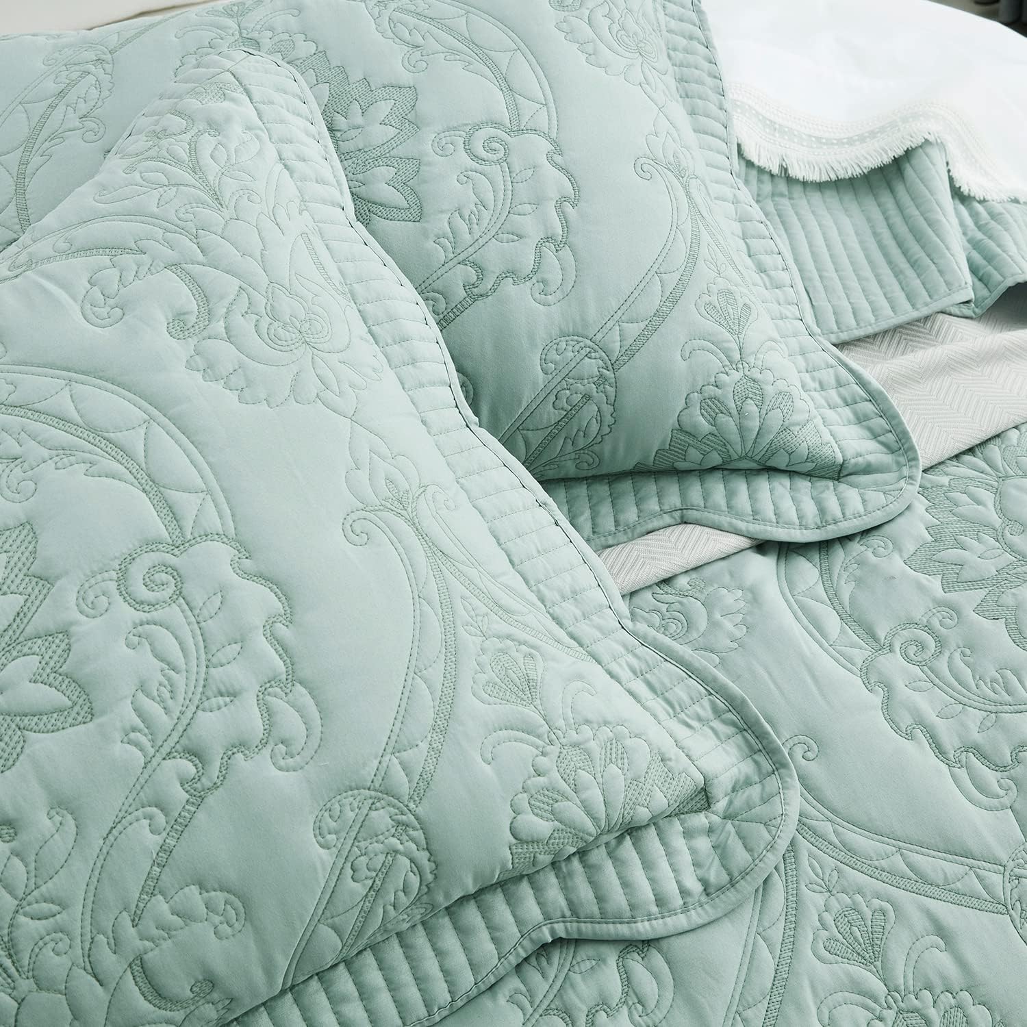 CHIXIN Oversized King Bedspread 128x120 Extra Wide - Lightweight Bedding Cover - Beautiful Stitching - 5 Piece Reversible Bedspread - Gorgeous Damask Paisley Pattern (King/Cal King, Seaglass)