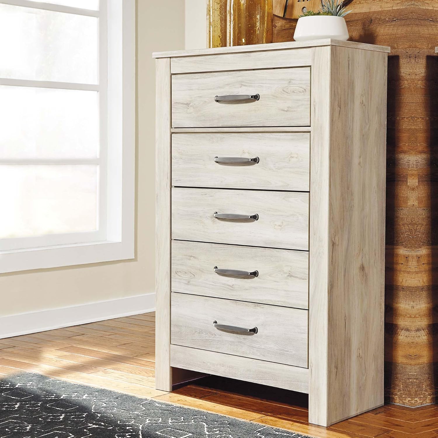 Signature Design by Ashley Bellaby Vintage Farmhouse 5 Drawer Chest of Drawers, Whitewash
