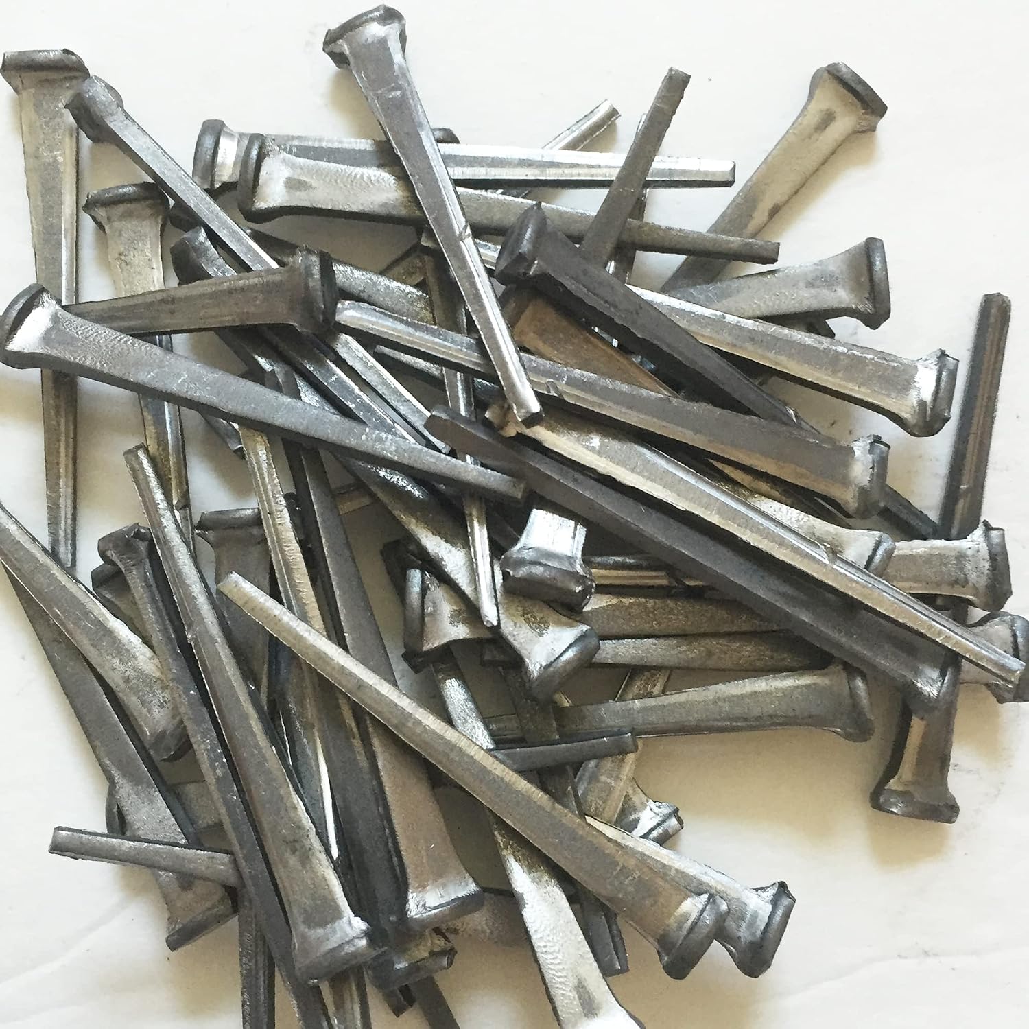 2.5'- CUT COMMON NAILS - Metallic Color - Antique rustic restoration accent nails for hanging, furniture, cabins, shutters & flooring – Decorative clavos nails – Distinct SQUARE HEAD Nail – 2.5 in