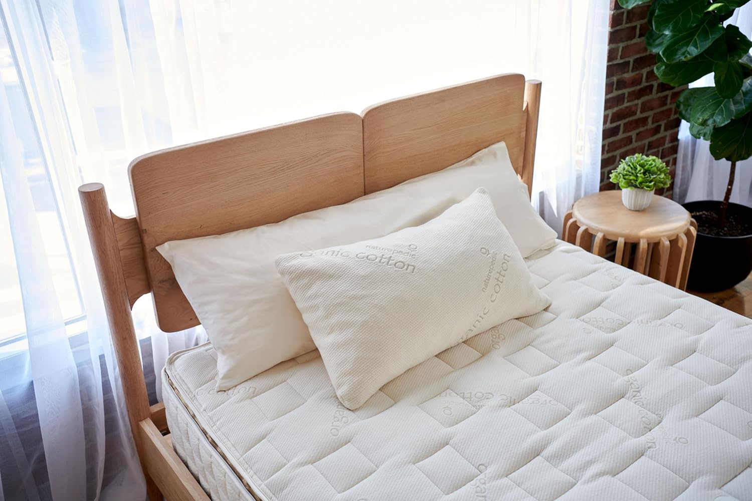 Naturepedic Organic Latex Pillow - Queen Bed Pillow with Medium Comfort - Luxury Pillow with Adjustable Fill for Comfortable Sleeping, Back Support and Neck Pain Relief