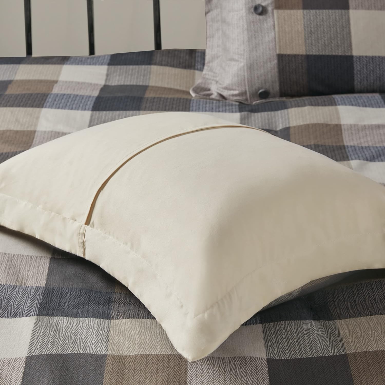 Madison Park Ridge Comforter Set-Cabin Lodge Plaid Herringbone Design All Season Down Alternative Cozy Bedding with Matching Bedskirt, Shams, Decorative Pillow, King(104'x92'), Neutral 7 Piece