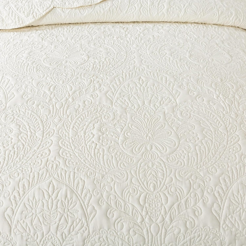 HoneiLife Oversized King Bedspreads 128x120 - California King Quilts 4-Piece, Cal King Quilt Sets,Rustic Bedding Sets King Size,Reversible Coverlets Lightweight Bedlinen Set for All Season Use-Beige