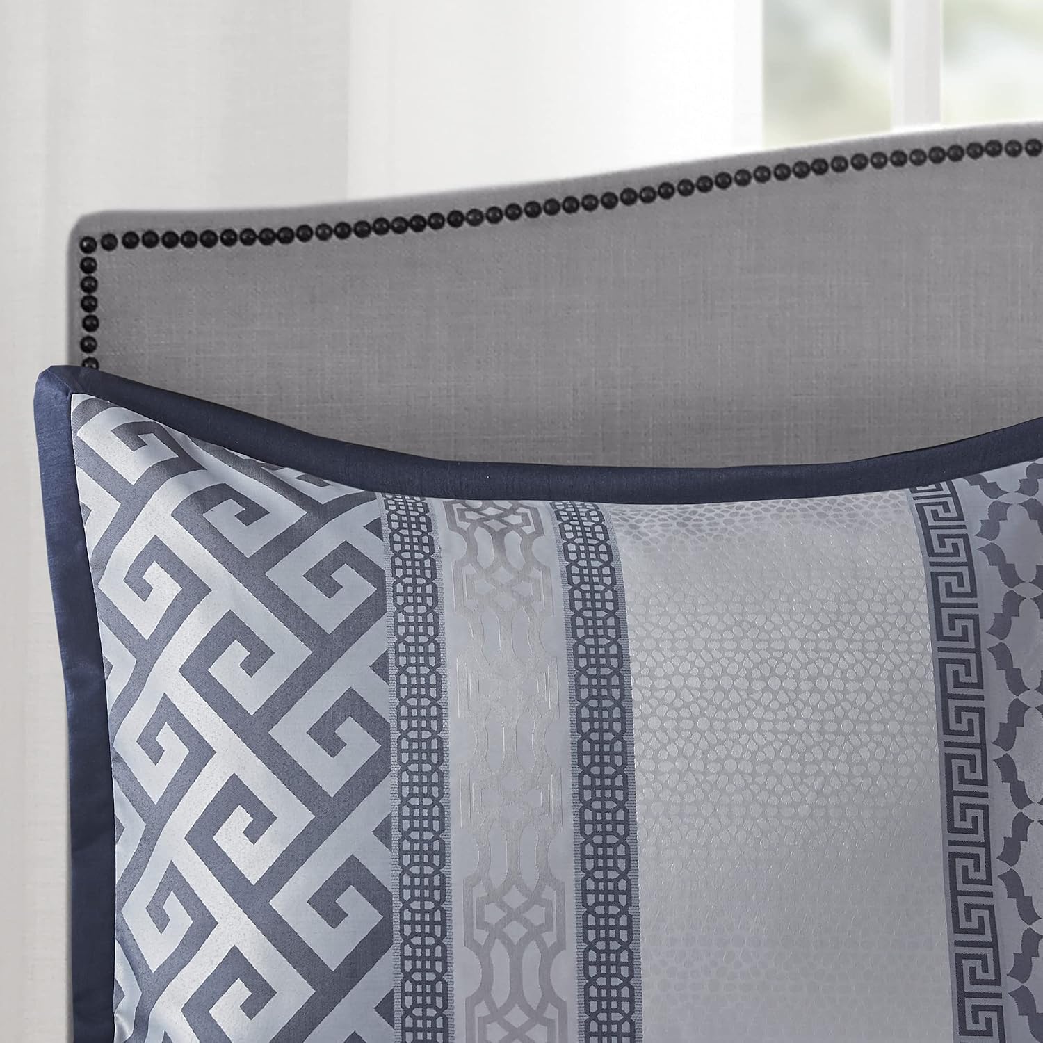 Madison Park Luxury Comforter Set-Traditional Jacquard Design All Season Down Alternative Bedding, Matching Bedskirt, Decorative Pillows, Queen (90'x90'), Bennett, Geometric Navy 7 Piece