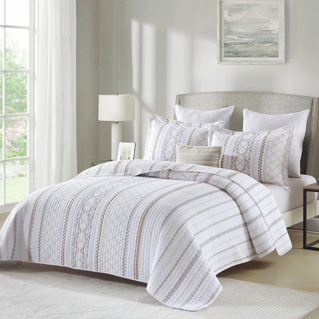 PERHOM Cotton Quilt King Size - 3 Pieces 100% Cotton Boho Striped Lightweight Soft Beige Gray White King Quilt Set with 2 Shams, Bohemian Pattern King Bedspread/Coverlet/Bedding Set for All Seasons