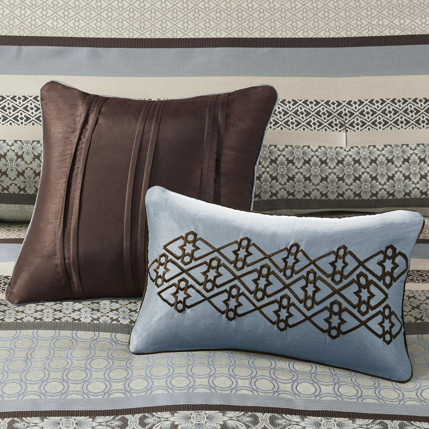 Madison Park Princeton Cozy Comforter Set - Luxurious Jaquard Traditional Damask Design, All Season Down Alternative Bedding with Matching Shams, Decorative Pillow, Cal King(104'x92'), Blue 7 Piece