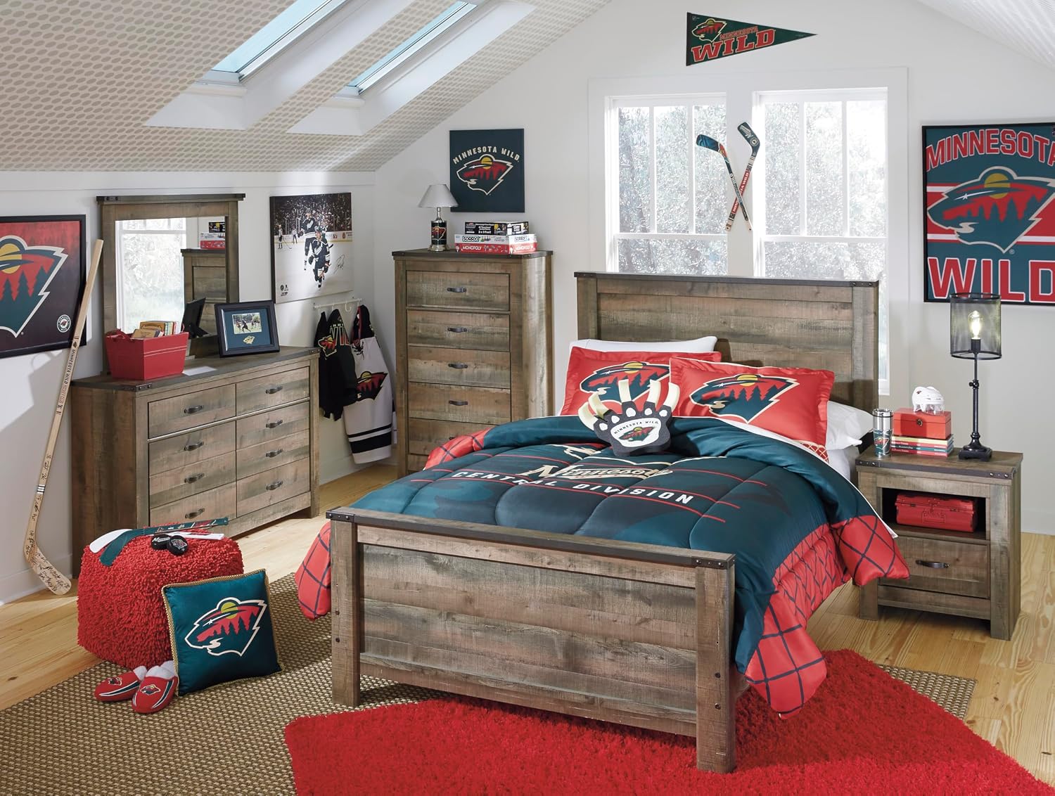 Signature Design by Ashley Trinell Rustic 5 Drawer Chest of Drawers with Nailhead Trim, Warm Brown