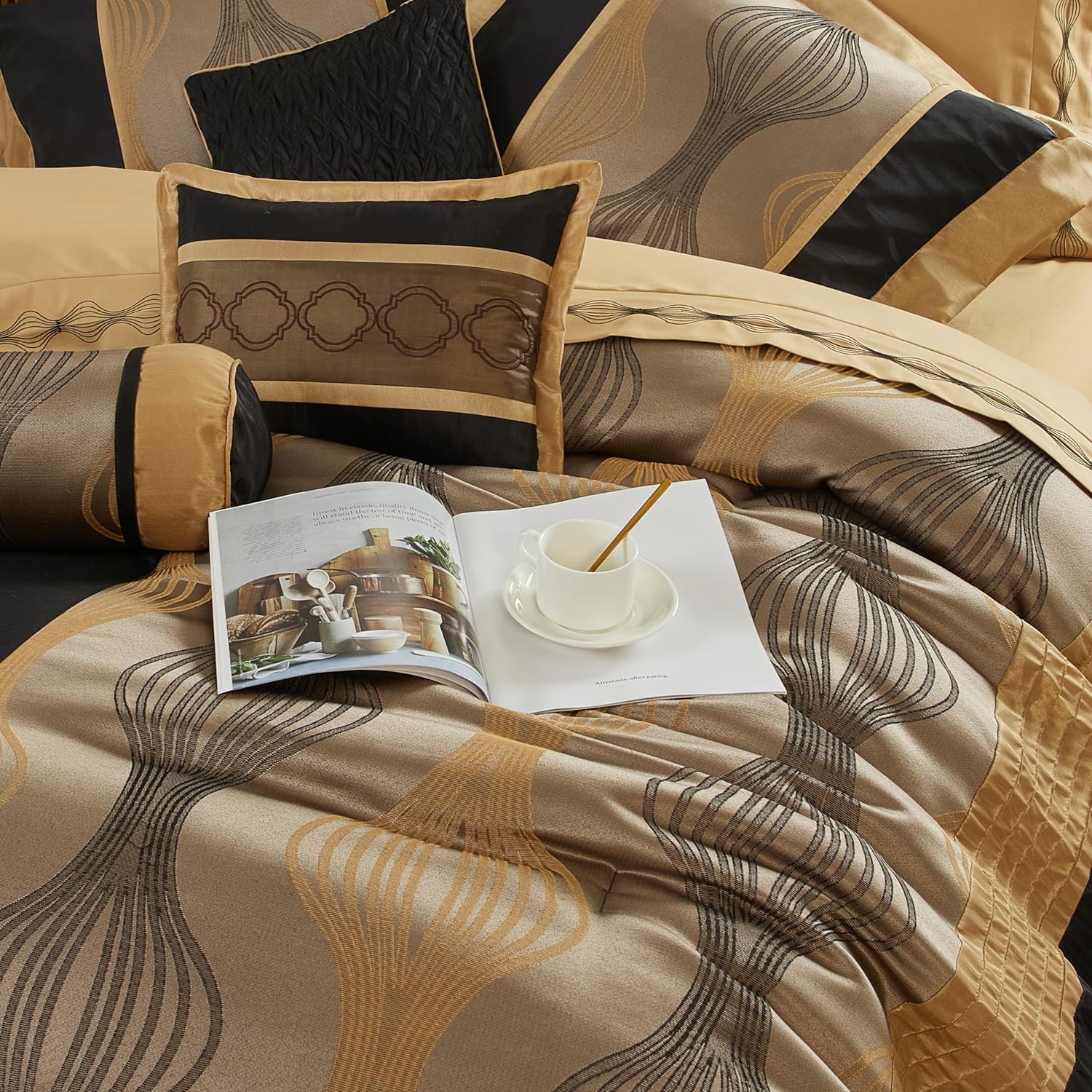 Grand Avenue Elegant Black and Gold Comforter Set,Striped, 7 Pieces Jacquard Bedding Sets with Comforter for All Season, Bed Skirt, Pillows & Shams, Queen Size, Lightweight Microfiber