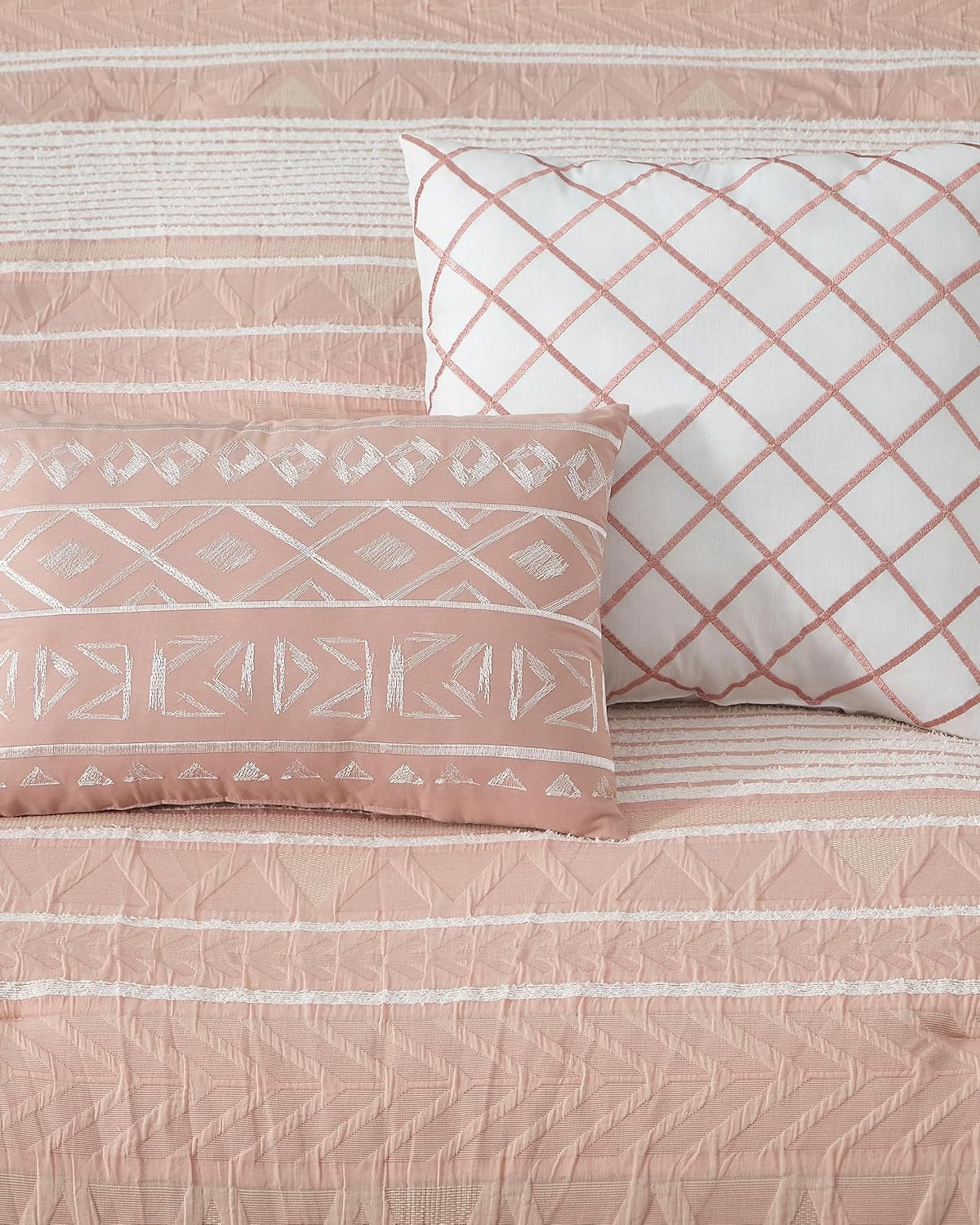 LANCO MODERN LIFESTYLE Cotton Comforter Set Queen, Gorgeous Geometric Jacquard, Blush Soft Lightweight Bedding Set for All Seasons, Bedskirt, Pillow Shams and Decor Pillows