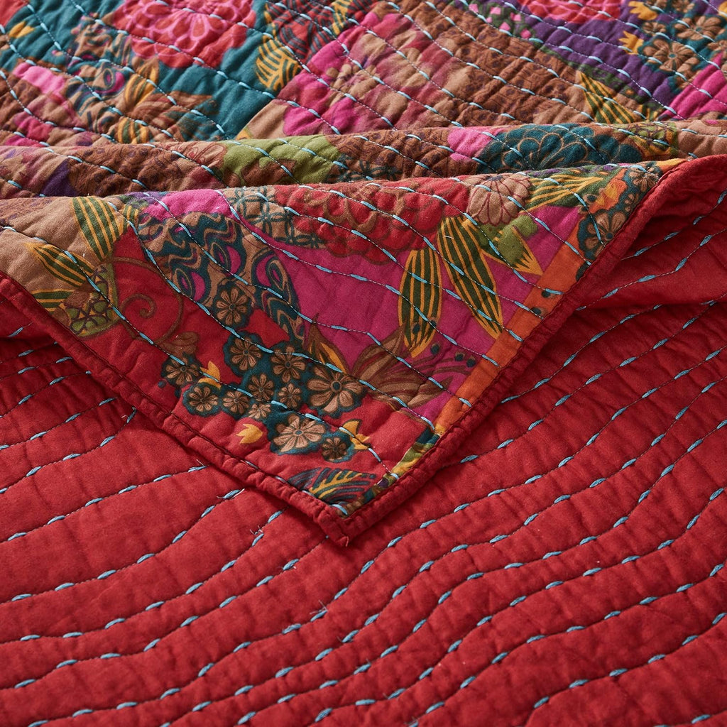 Greenland Home Jewel 100% Cotton Kantha Quilted Reversible Bedding Set, Twin (4 Piece), Red