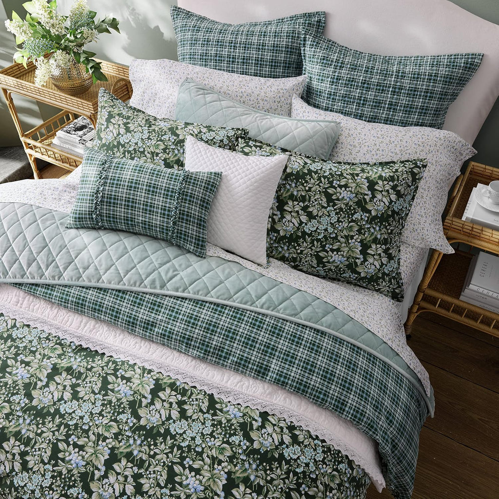 Laura Ashley – Queen Comforter Set, Reversible Floral Bedding with Matching Shams & Bonus Decorative Pillow Covers, Medium Weight, 7-Piece, College Dorm Room Essentials (Bramble Floral Green)